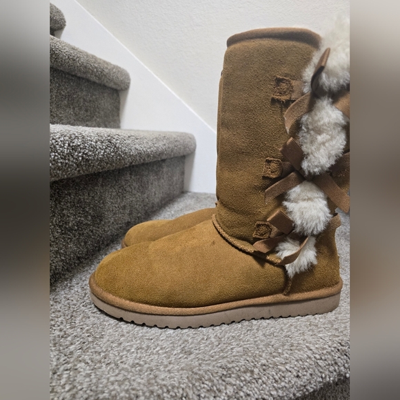 Ugg Koolaburra Tan Victoria Boot - Picture 3 of 8